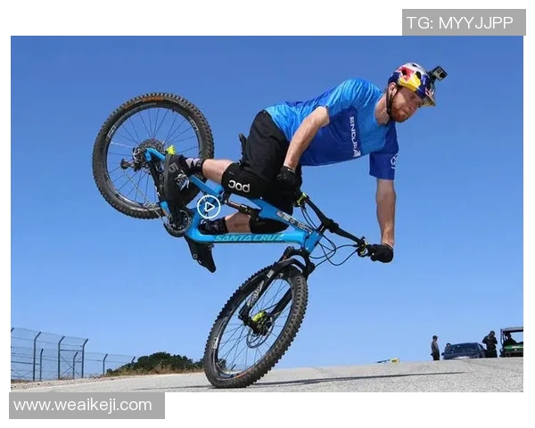 足球三巨头领衔全球足坛争霸新纪元引领时代潮流 足球三巨头领衔全球足坛争霸新纪元引领时代潮流